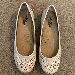 Comfortable Tan Flats